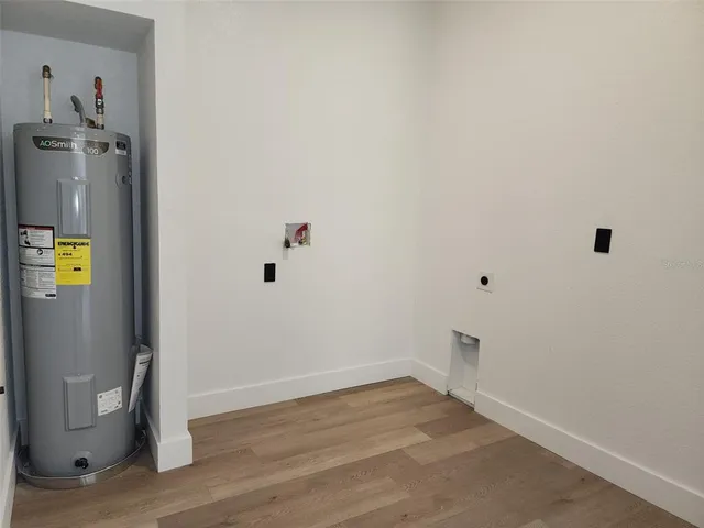 a view of utility room