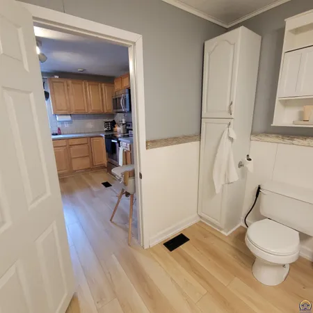 $164,500 | 722 Dakota Avenue, Holton, KS 66436