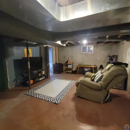 $164,500 | 722 Dakota Avenue, Holton, KS 66436