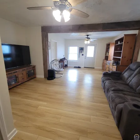 $164,500 | 722 Dakota Avenue, Holton, KS 66436