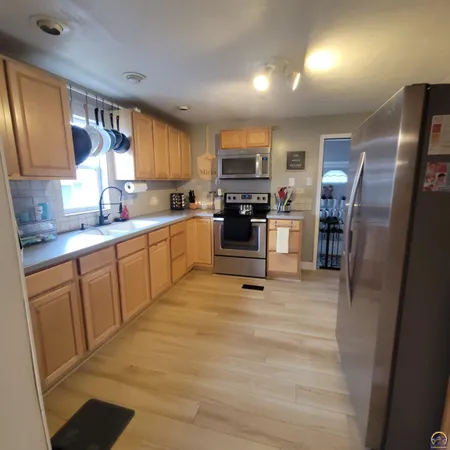 $164,500 | 722 Dakota Avenue, Holton, KS 66436