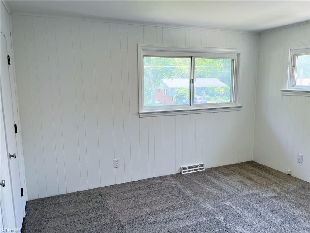 1623 Larkin Street High Point, NC 27262 - Photo 9 of 14 Gallery Image 9