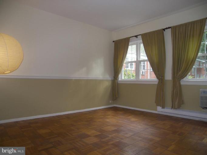 3648 Gunston Road Alexandria, VA 22302 - Photo 7 of 12 an empty room with windows