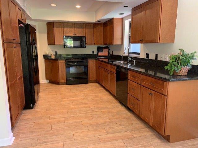 1475 Via Cameron Jupiter, FL 33477 - Photo 20 of 39 Kitchen