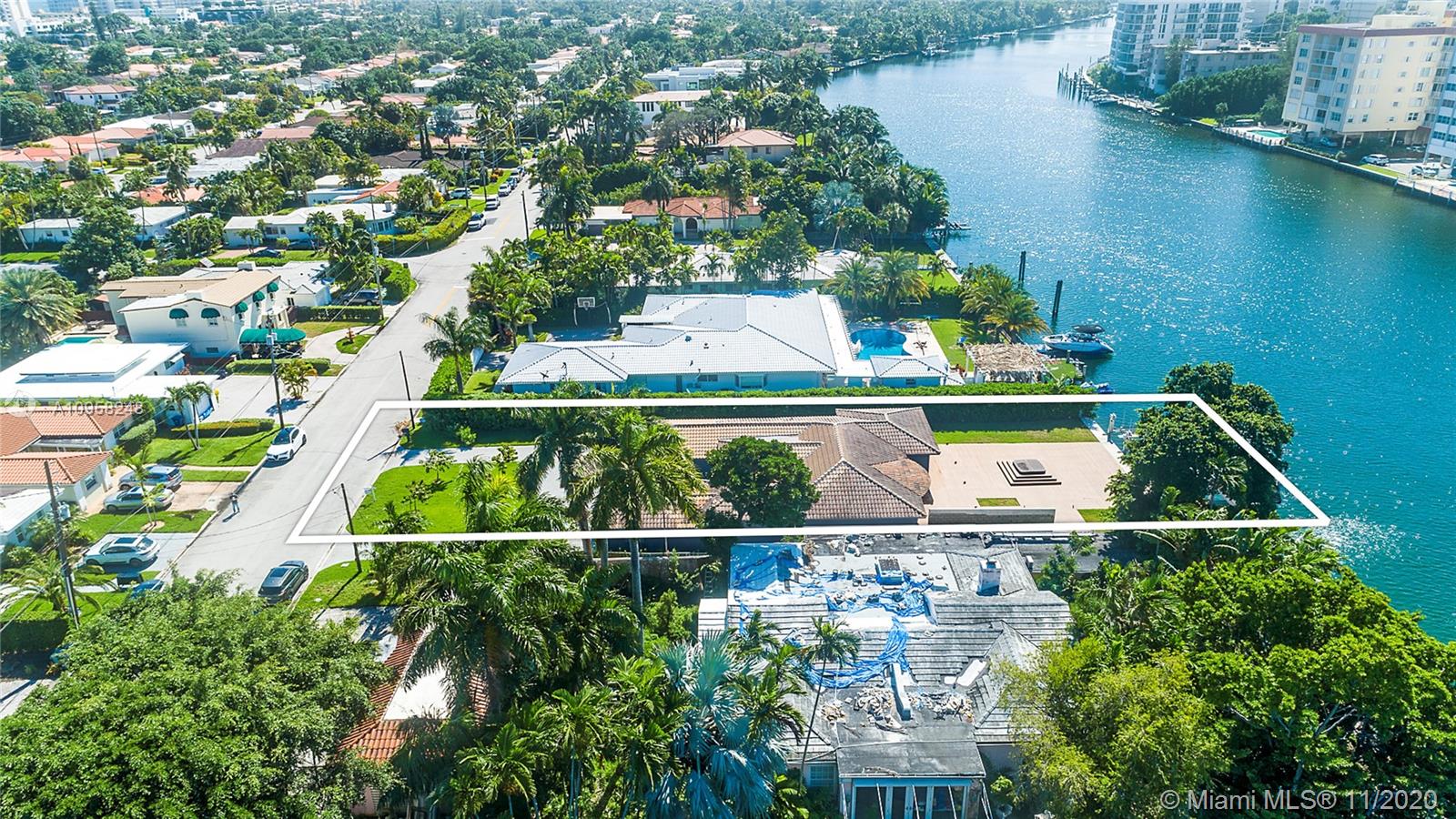 9528 Bay Drive Surfside, FL 33154 - Photo 31 of 34