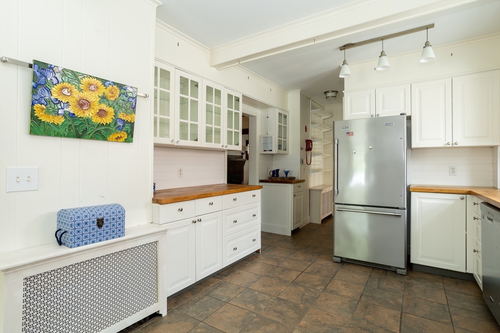85 Marion Road Wareham, MA 02571 - Photo 12 of 38 Gallery Image 12