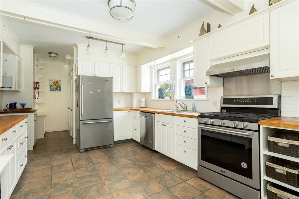 85 Marion Road Wareham, MA 02571 - Photo 13 of 38 Gallery Image 13