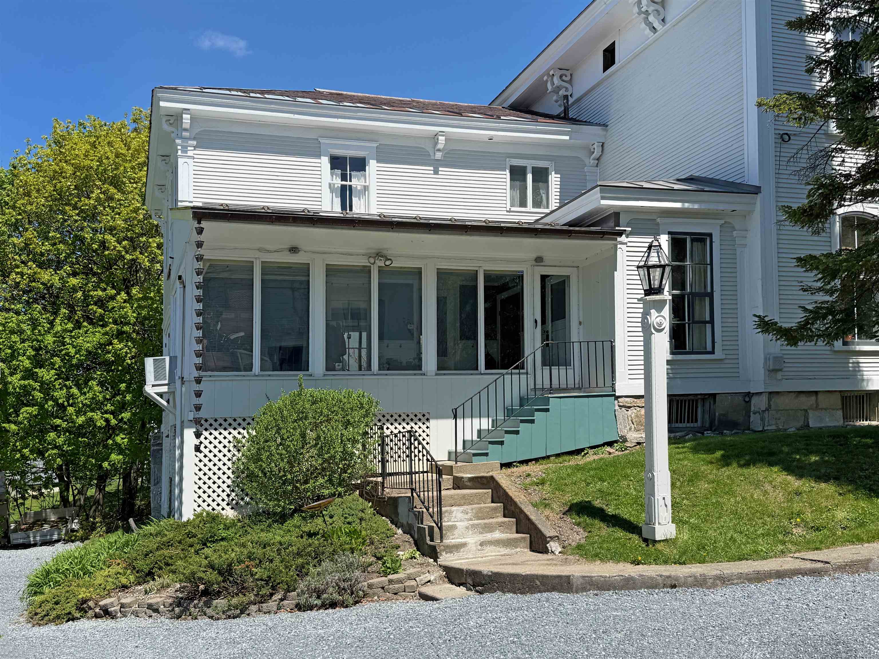 72 Main Street Vergennes, VT 05491 - Photo 3 of 51