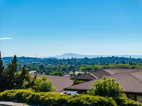 $699,000 | 453 Clark Drive, Vallejo, CA 94591