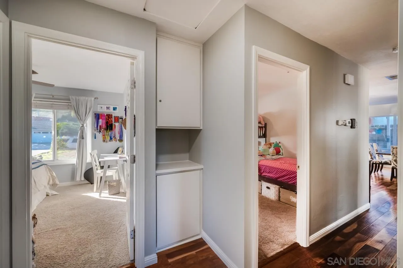 14027 Hermosillo Way Poway, CA 92064 - Photo 14 of 31 a view of a livingroom and a livingroom