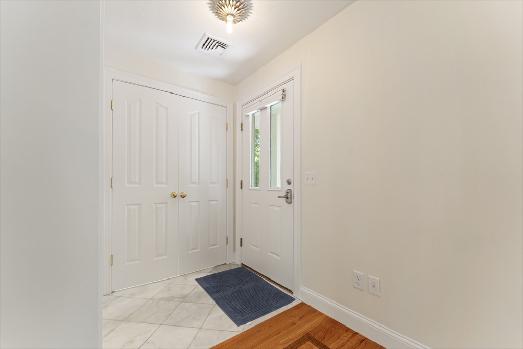 10 Mayflower Path Wayland, MA 01778 - Photo 15 of 33