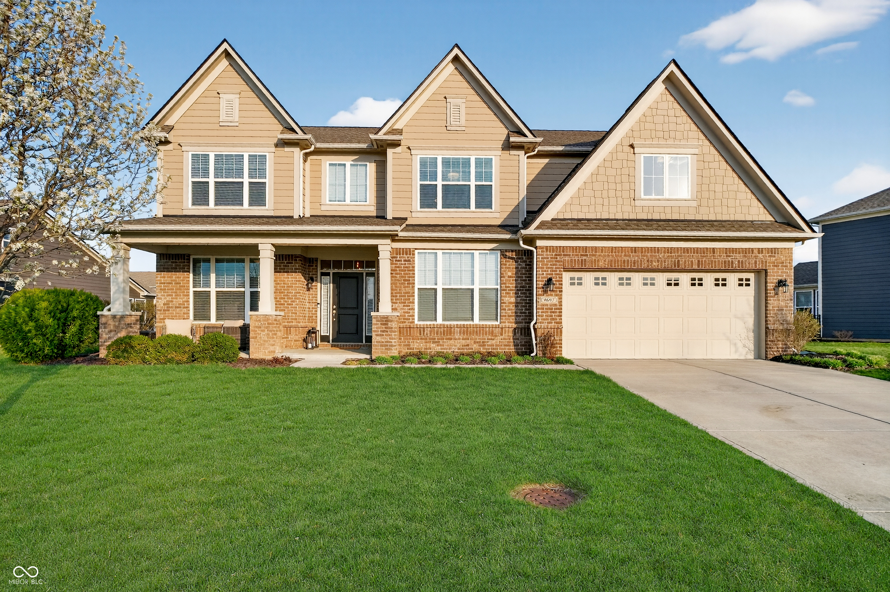 9697 Denrose Drive Fishers, IN 46040 - Photo 2 of 48