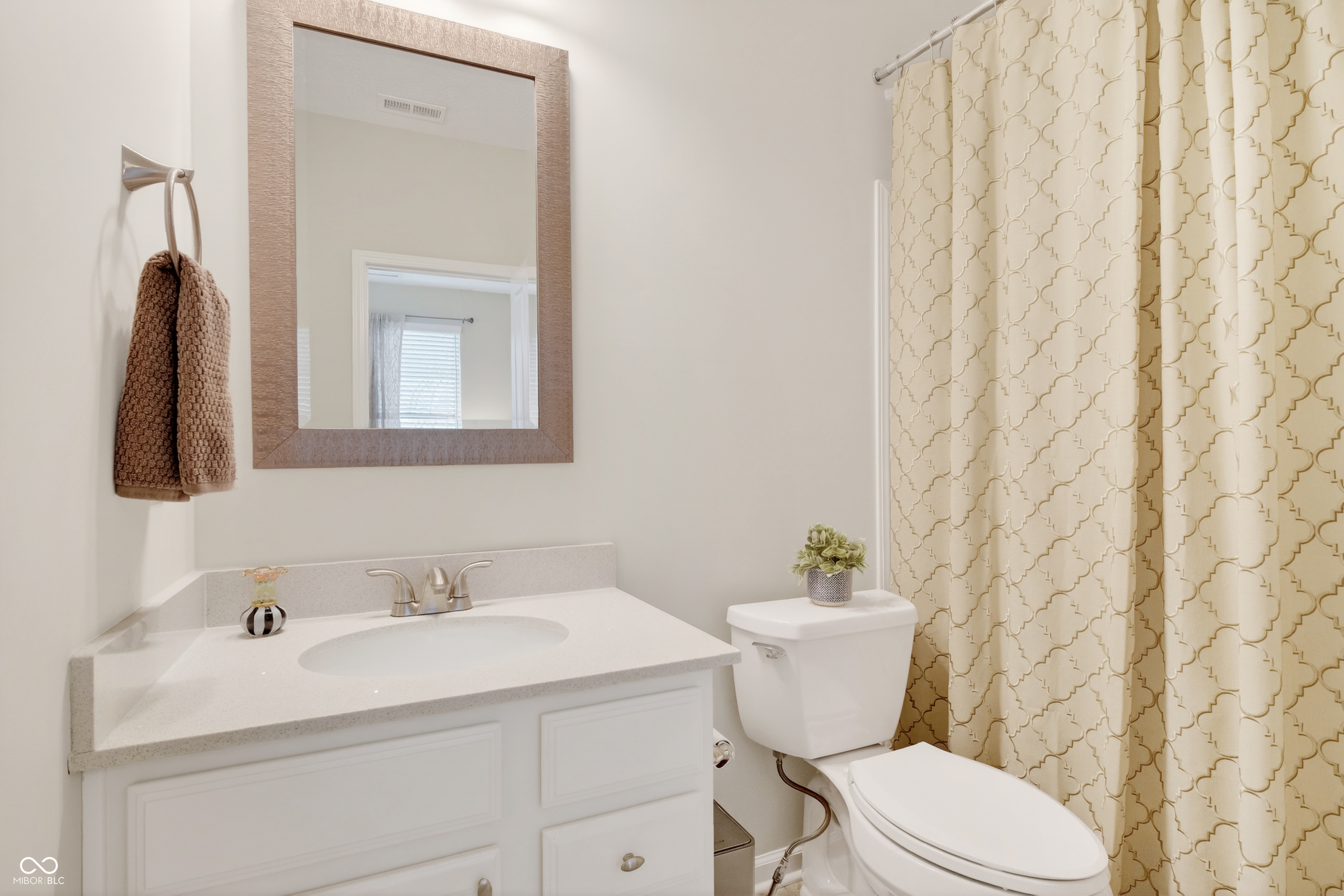 9697 Denrose Drive Fishers, IN 46040 - Photo 23 of 48