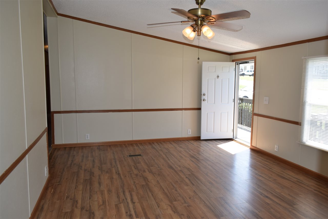 212 Autumnvale Drive Inman, SC 29349 - Photo 3 of 27 Gallery Image 3