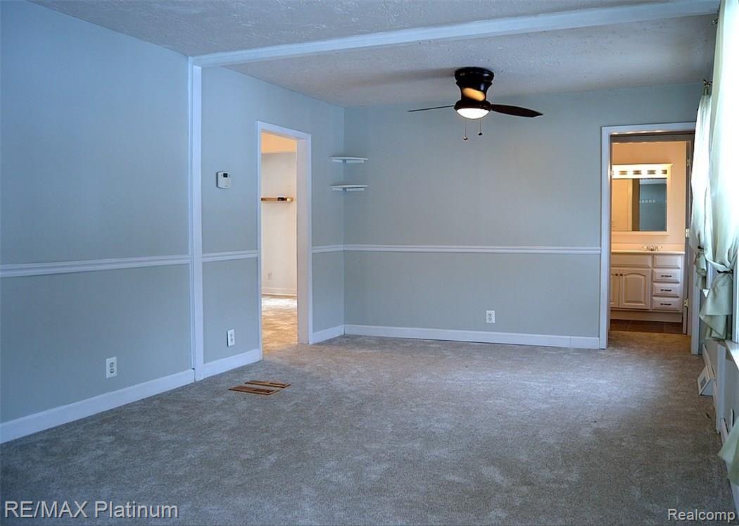 13746 Lenmoore Road Belleville, MI 48111 - Photo 8 of 56 DSC_0225.JPG