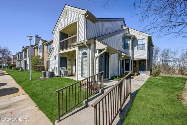 $2,700 | 3015 Lighthouse Lane, Unit 3015, Parlin, NJ 08859