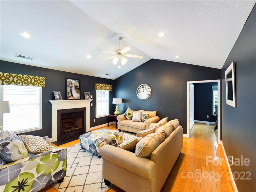 1839 Piper's Ridge Circle Northwest Conover, NC 28613 - Photo 6 of 24 Gallery Image 6