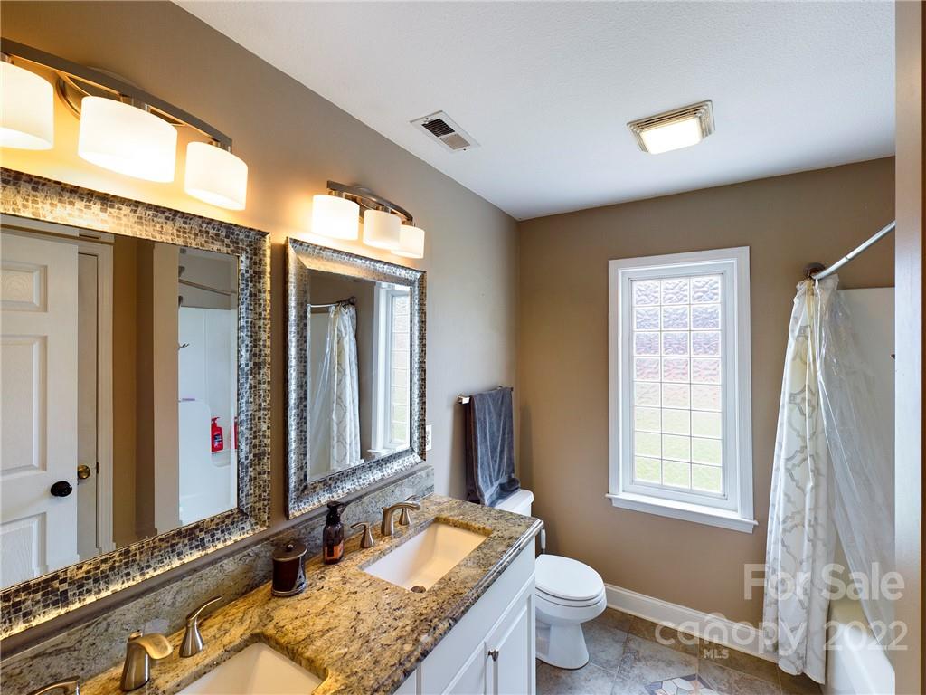 1839 Piper's Ridge Circle Northwest Conover, NC 28613 - Photo 10 of 24 Gallery Image 10