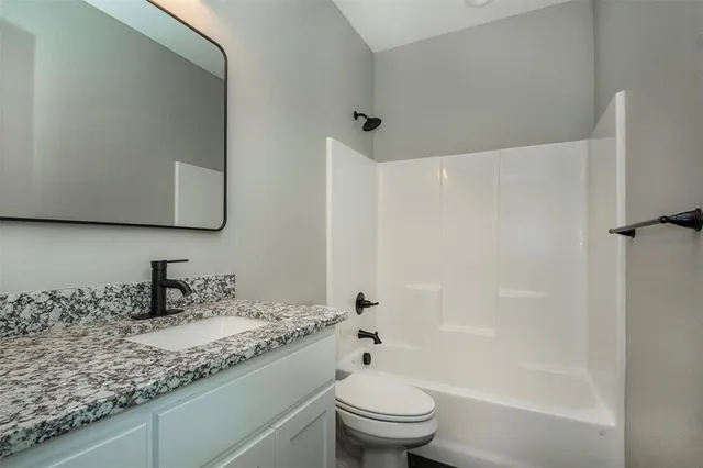 $1,300 | 20494 Us Highway, Unit C, Whitesboro, TX 76273