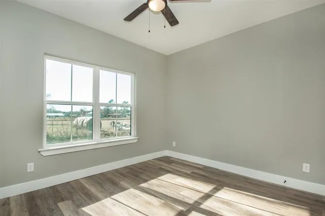 $1,300 | 20494 Us Highway, Unit C, Whitesboro, TX 76273