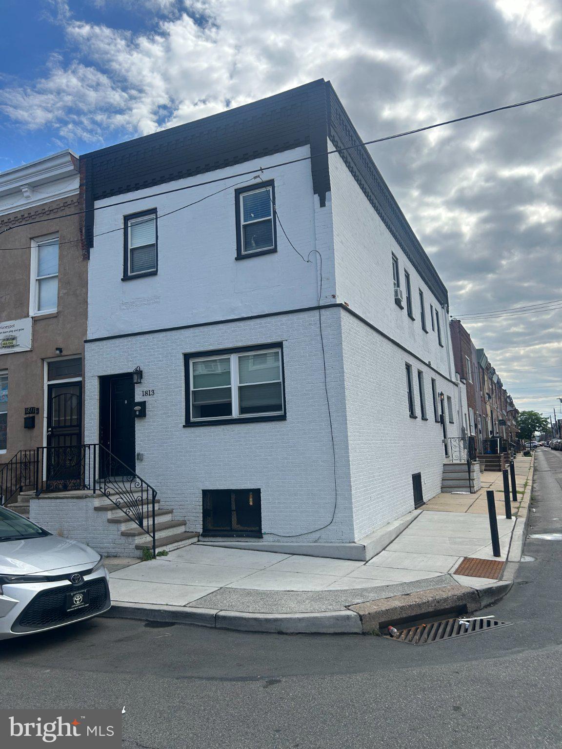 1813 South 23rd Street, Unit 2 Philadelphia, PA 19145 - Photo 2 of 20 Charming corner residence with character.