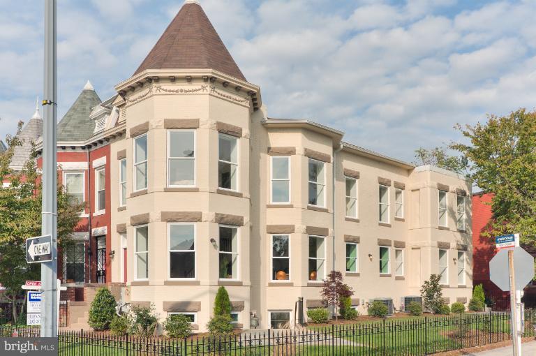 301 R Street Northwest, Unit 1 Washington, DC 20001 - Photo 16 of 17 Main Exterior