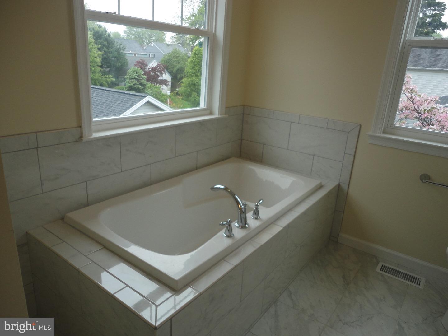413 Prospect Road Springfield, PA 19064 - Photo 17 of 25 Master Bathroom