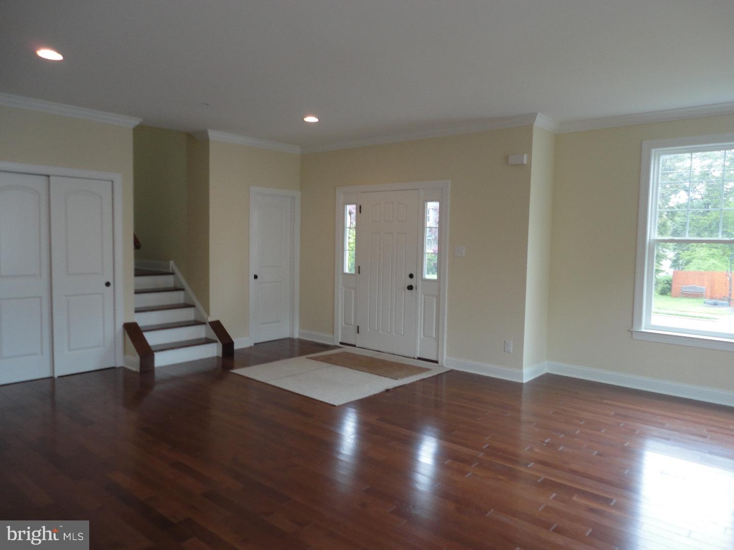 413 Prospect Road Springfield, PA 19064 - Photo 5 of 25 Living Room