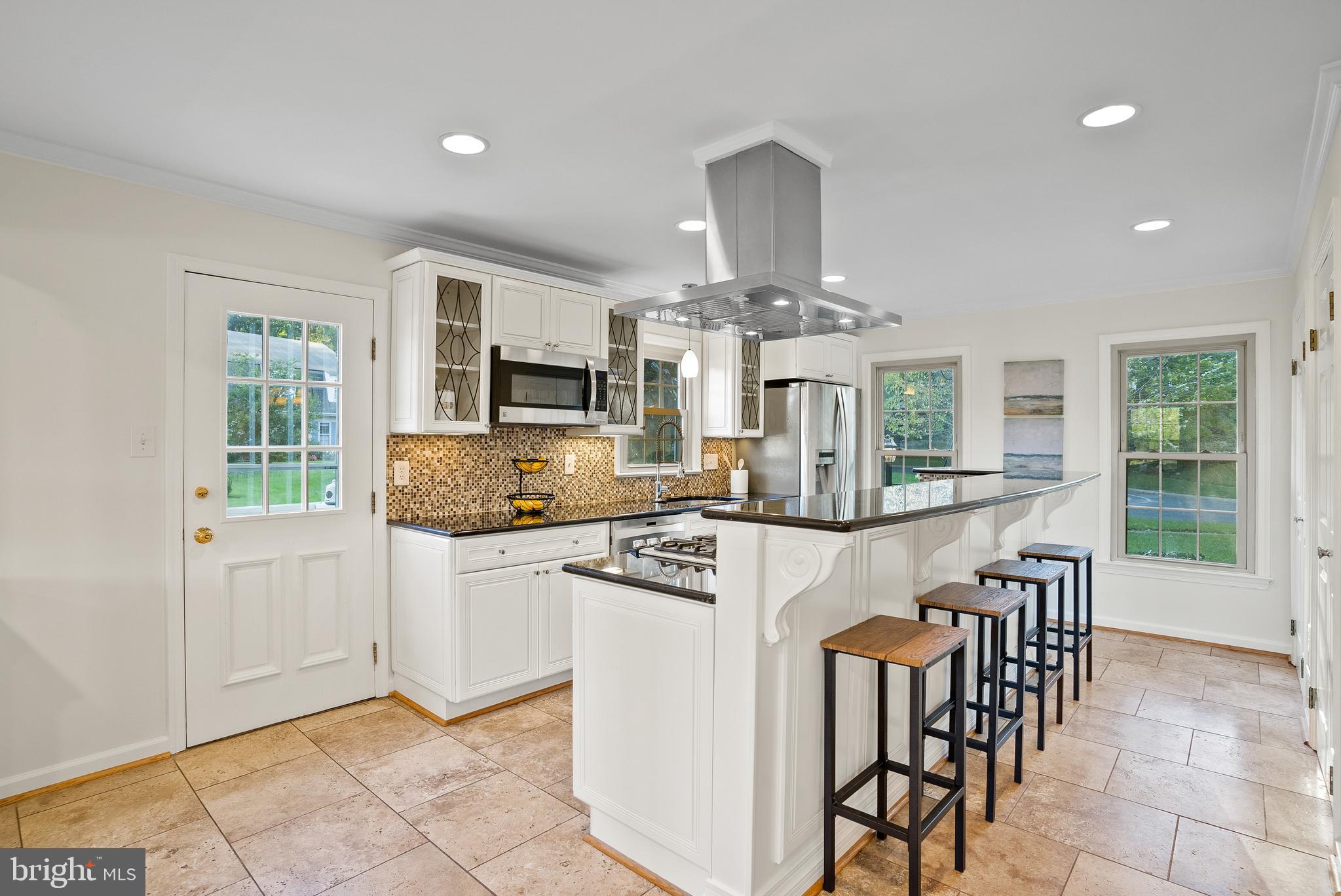 9005 Levelle Drive Chevy Chase, MD 20815 - Photo 11 of 39