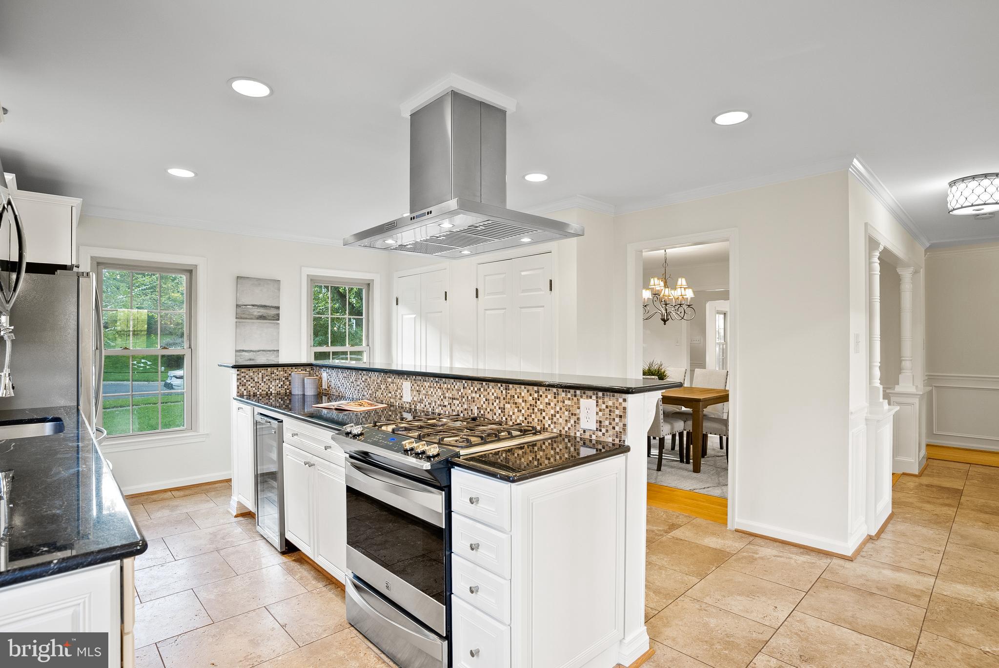 9005 Levelle Drive Chevy Chase, MD 20815 - Photo 12 of 39