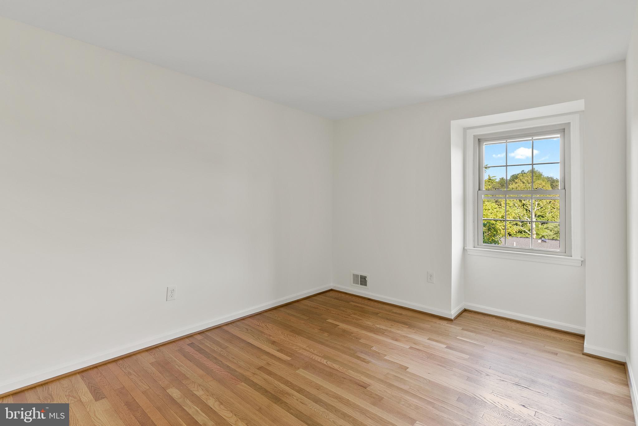 9005 Levelle Drive Chevy Chase, MD 20815 - Photo 29 of 39