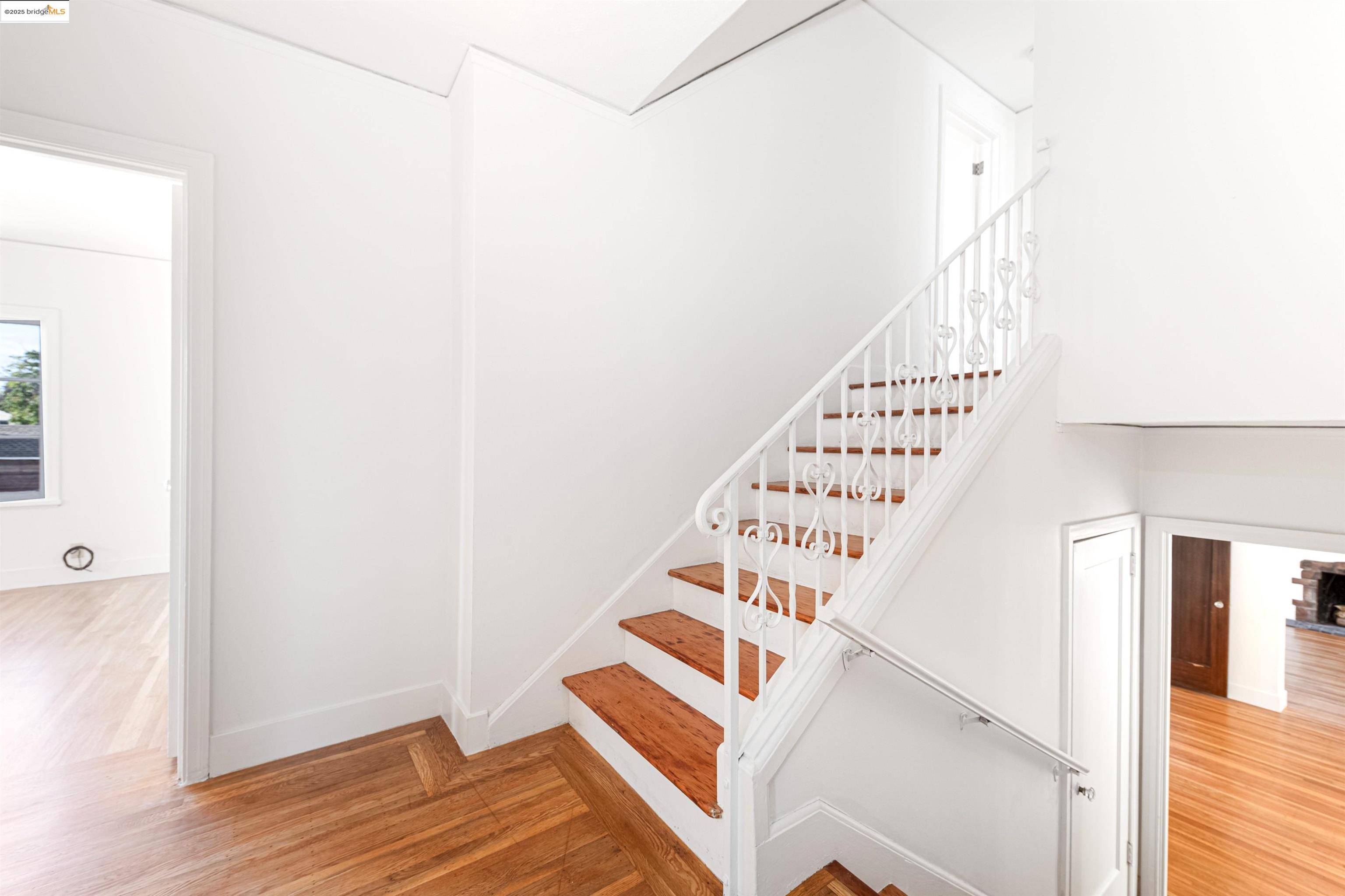7601 Holly Street Oakland, CA 94621 - Photo 30 of 51 a view of entryway with wooden floor