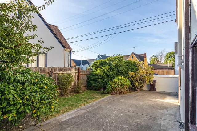 $629,000 | 7601 Holly Street, Oakland, CA 94621