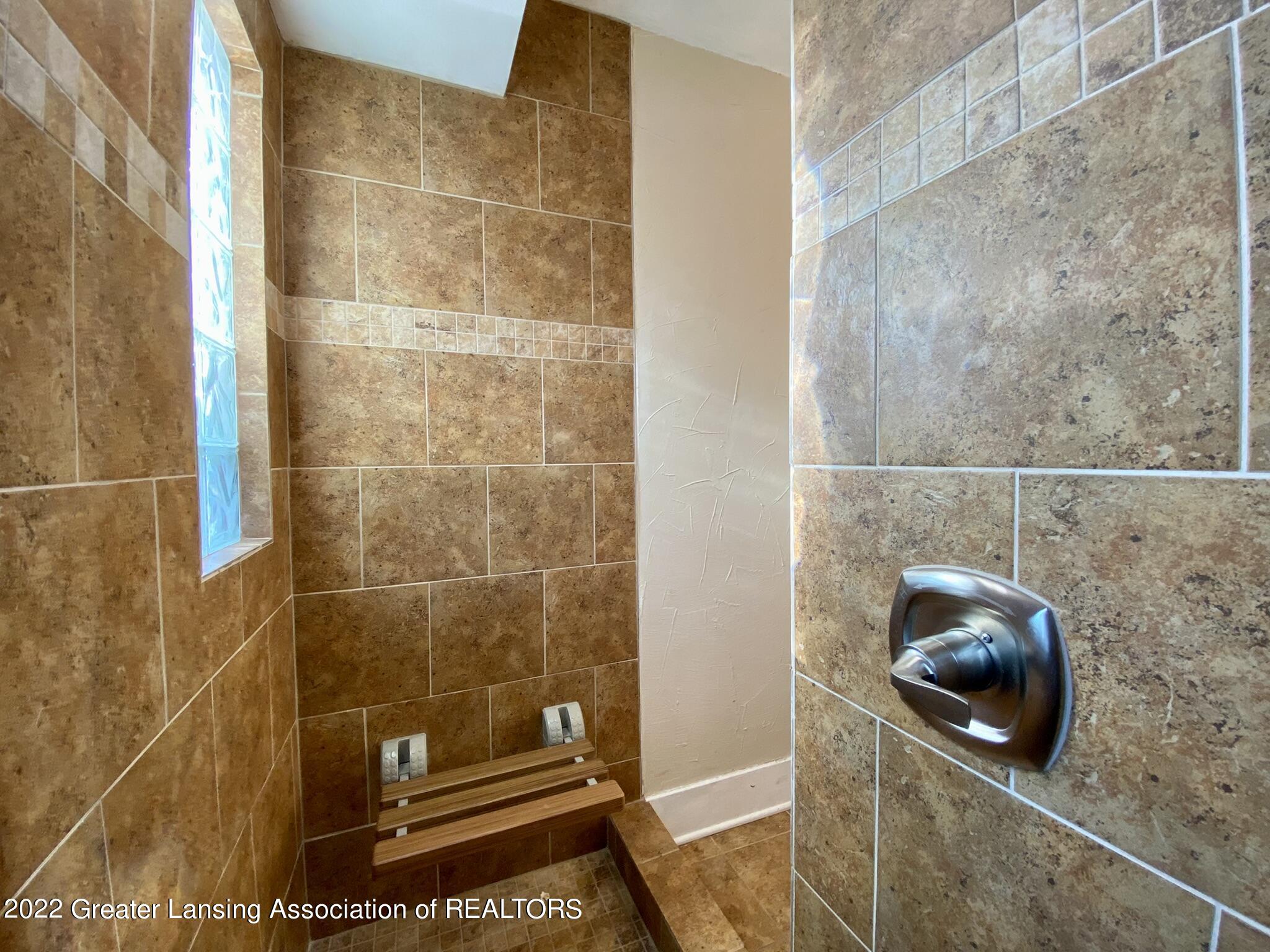 1365 Haslett Road Haslett, MI 48840 - Photo 18 of 43 IMG_0362