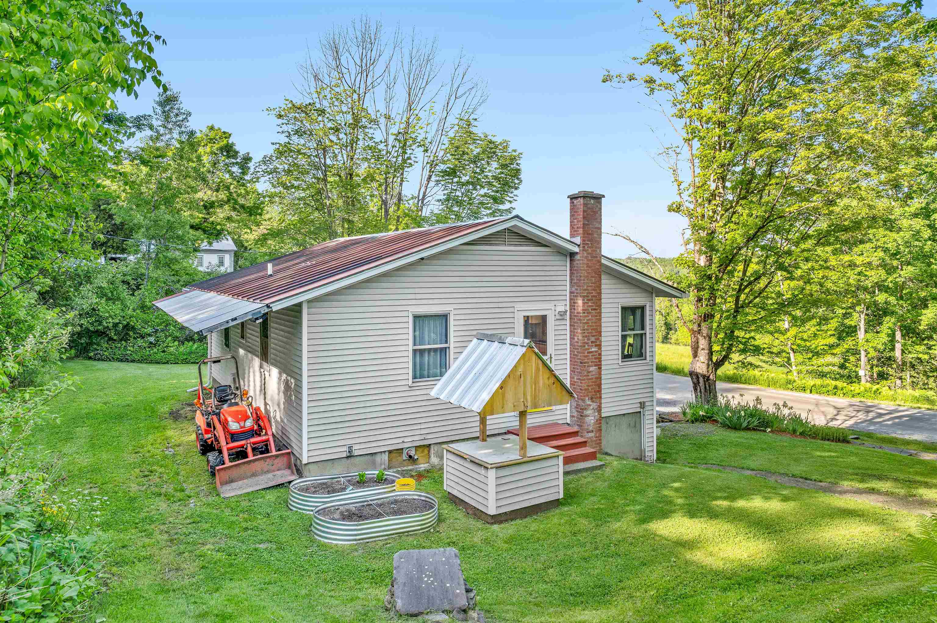 1867 Brookfield Road Berlin, VT 05663 - Photo 15 of 60