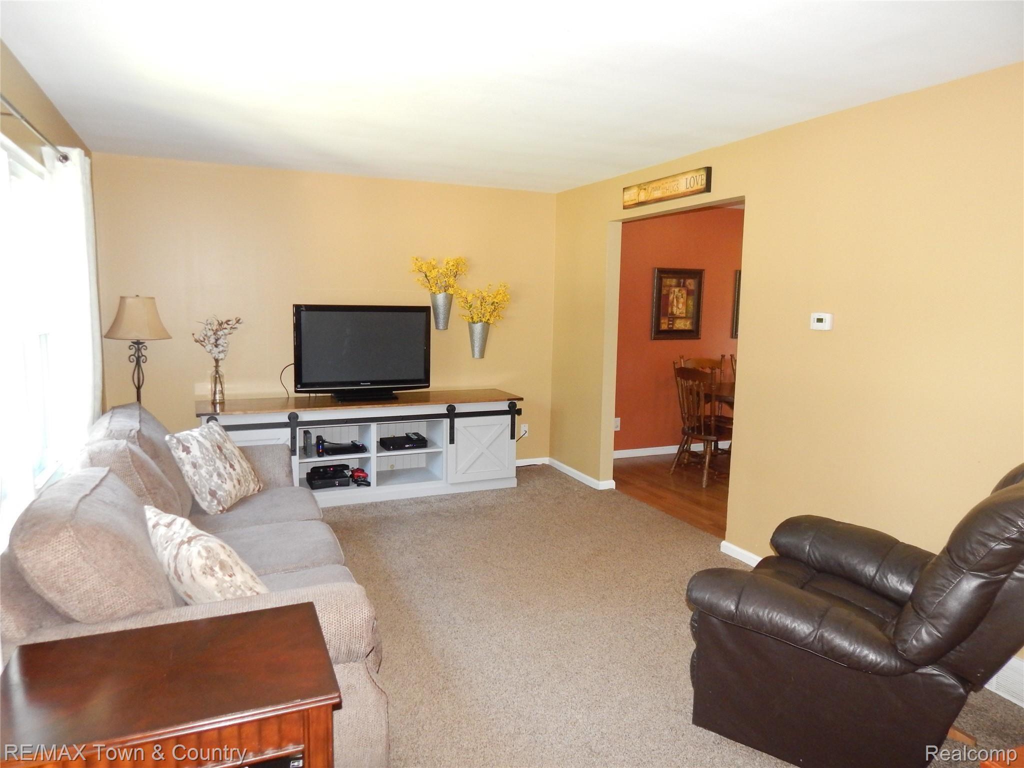 9113 West Frances Road Flushing, MI 48433 - Photo 9 of 47 DSCN1515.JPG