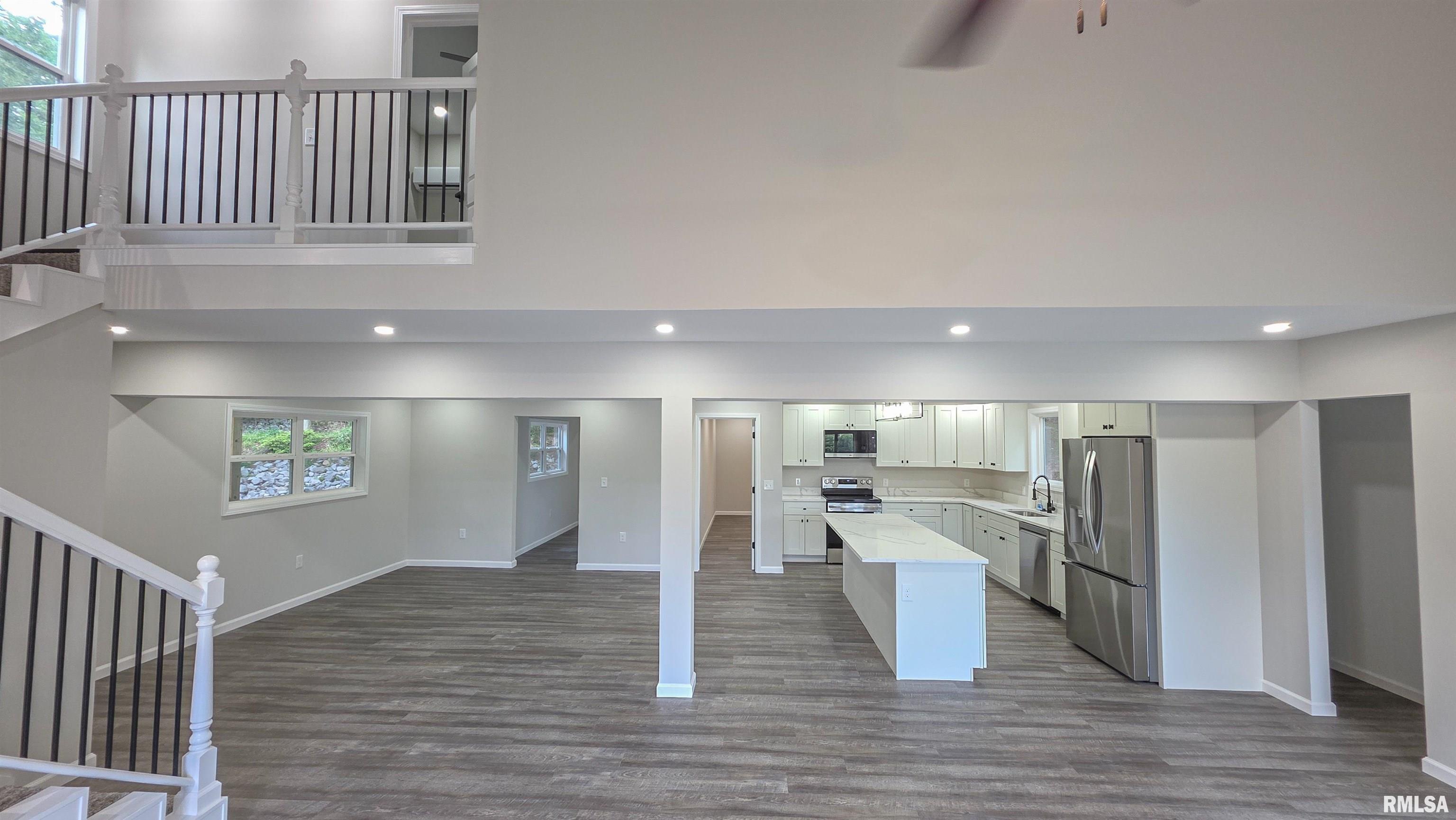 12185 Pebble Point Road Marion, IL 62959 - Photo 21 of 49