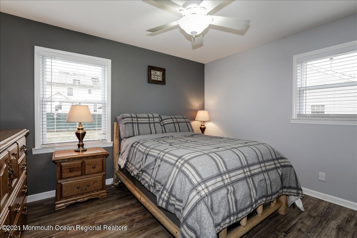 132 Bowsprit Road Manahawkin, NJ 08050 - Photo 14 of 20 132BowspiritRd0019