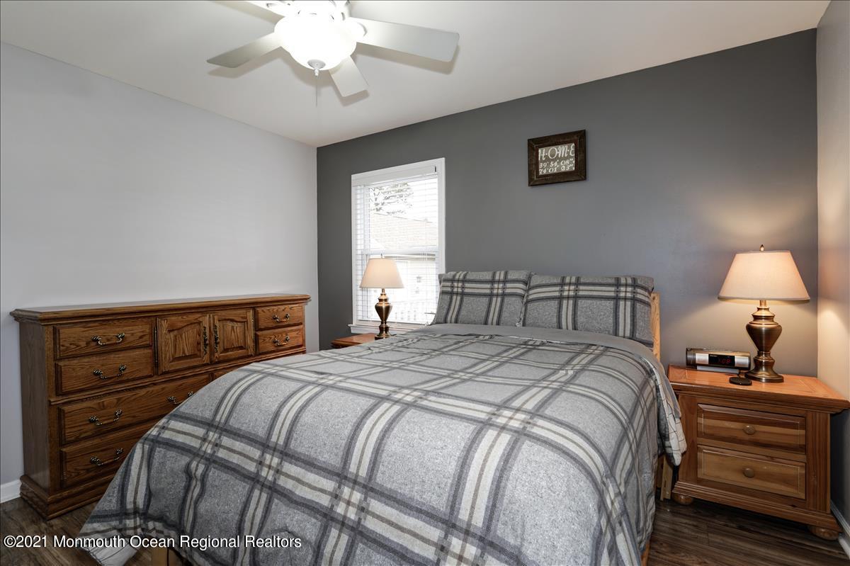 132 Bowsprit Road Manahawkin, NJ 08050 - Photo 15 of 20 132BowspiritRd0020