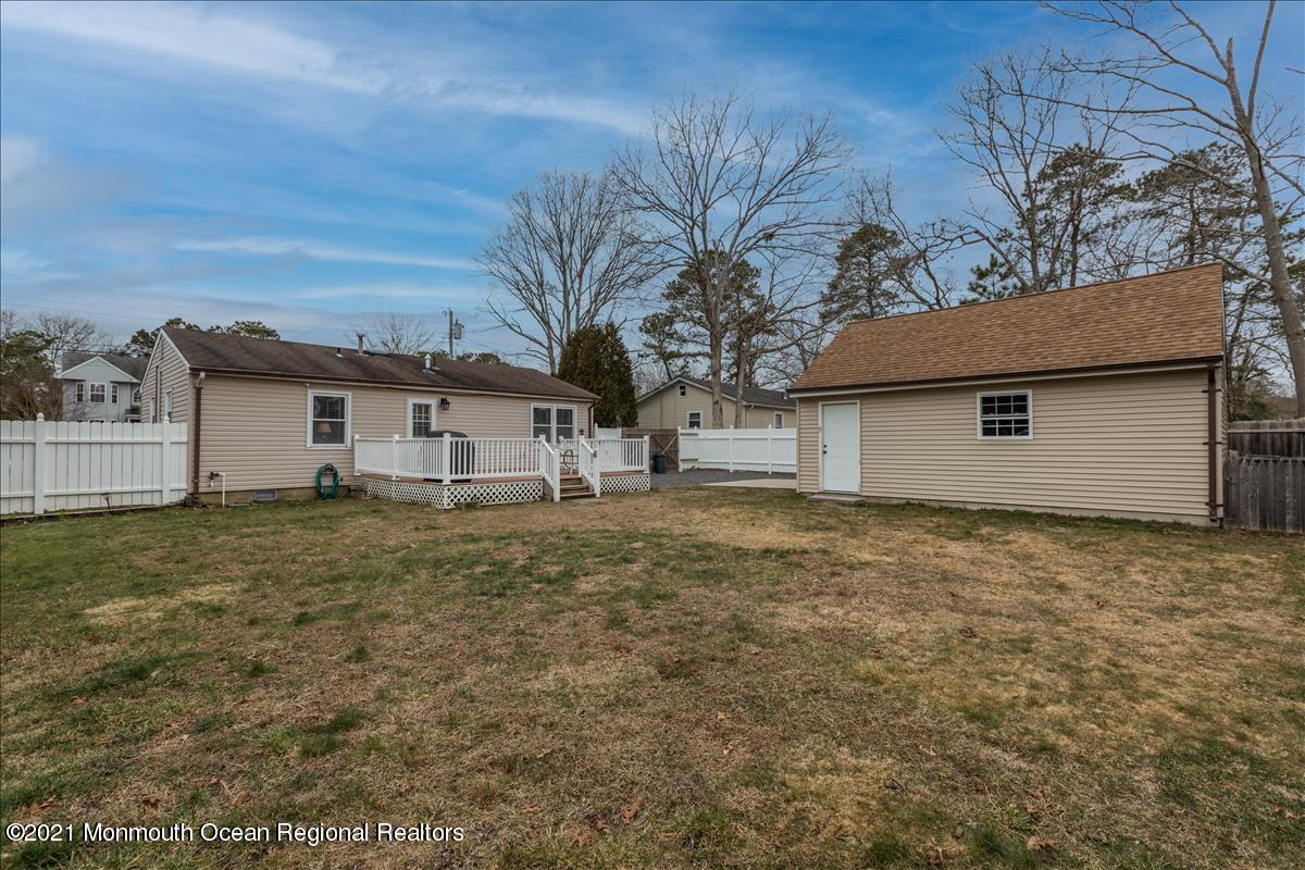 132 Bowsprit Road Manahawkin, NJ 08050 - Photo 19 of 20 132BowspiritRd0041