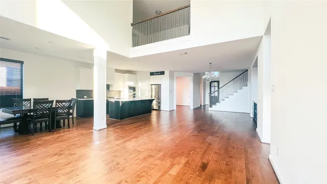 a view of a livingroom with furniture and furniture