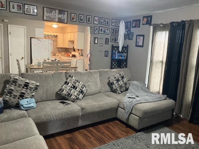 230 South Wesley Street Springfield, IL 62703 - Photo 2 of 16