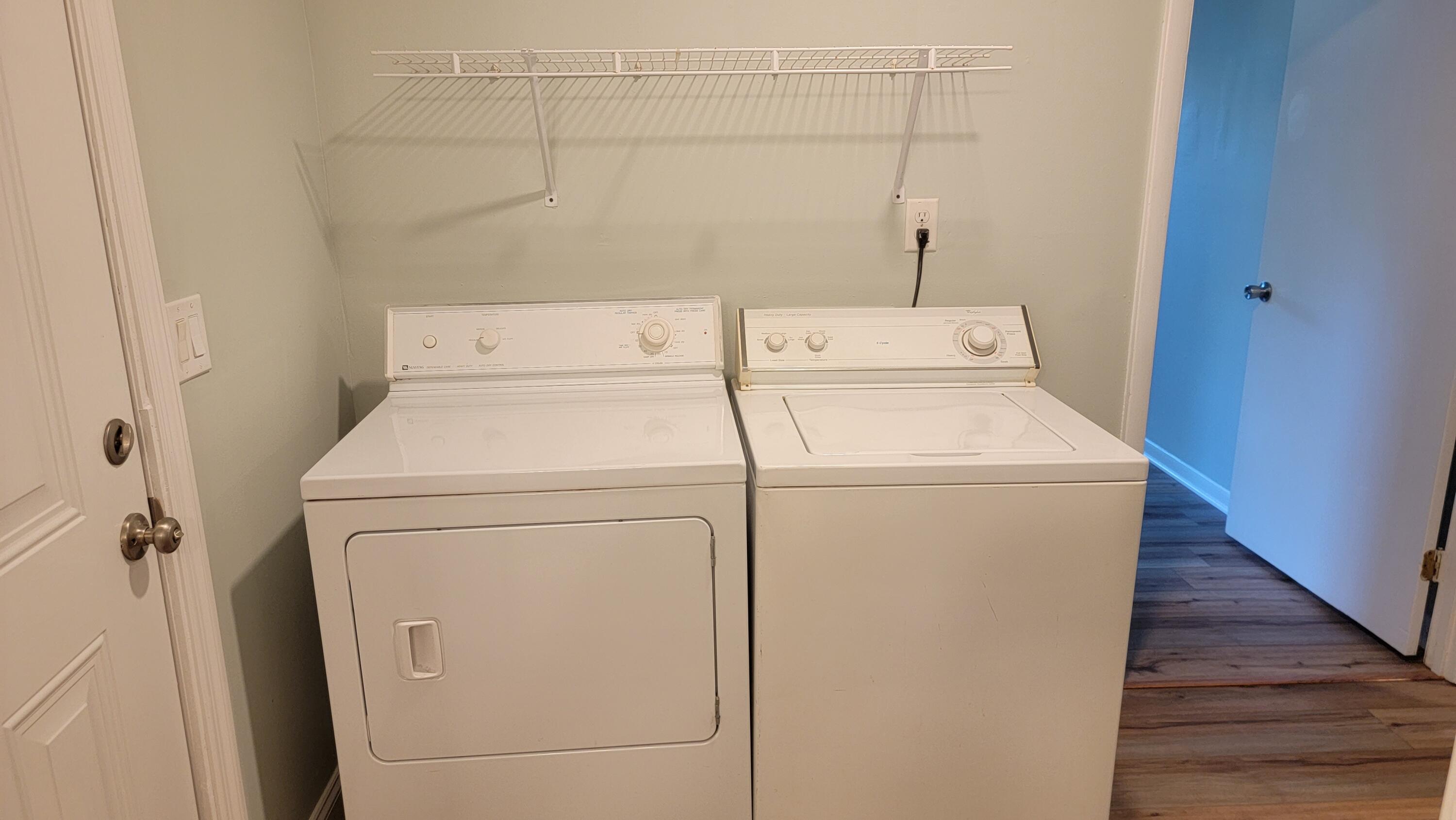 21 Rivers Point Row, Unit 4D Charleston, SC 29412 - Photo 9 of 15 Laundry