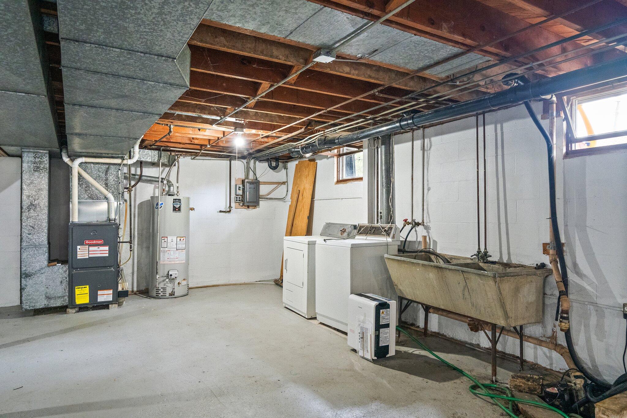 210 South Indiana Avenue Crown Point, IN 46307 - Photo 22 of 24 2048x1365