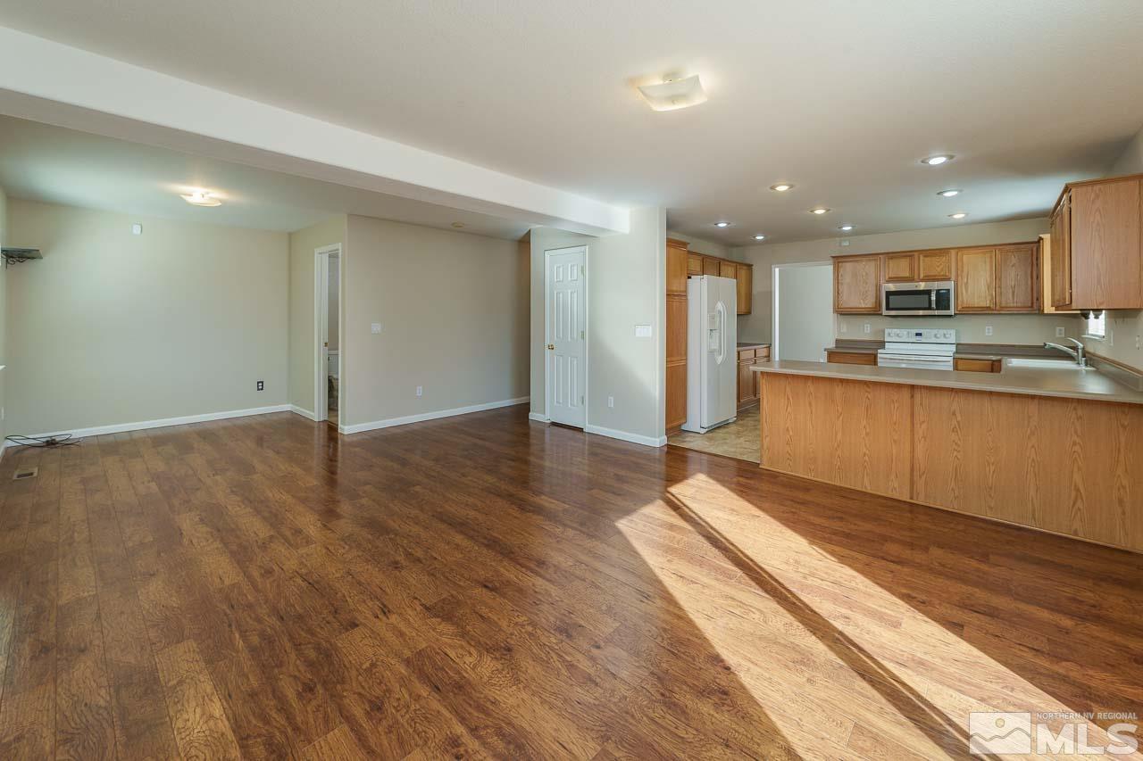 18258 Oakbrook Lane Reno, NV 89508 - Photo 9 of 23 Photo 9