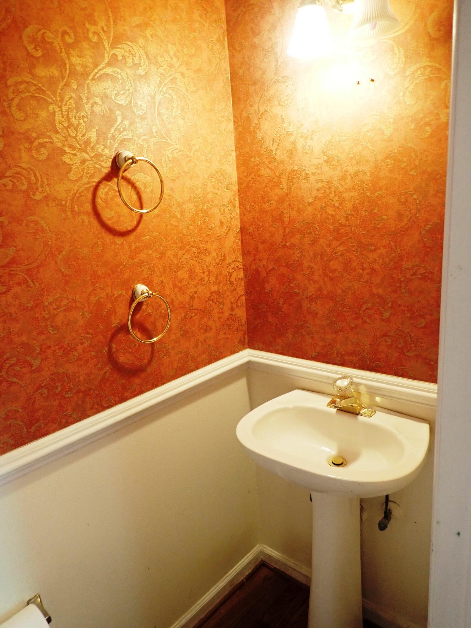 789 Shell Sand Circle Charleston, SC 29412 - Photo 6 of 9 half bath2