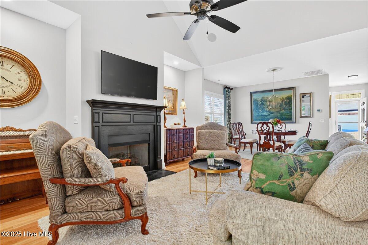 4173 Cambridge Cove Road, Unit 2 Southport, NC 28461 - Photo 17 of 66 Gorgeous family room