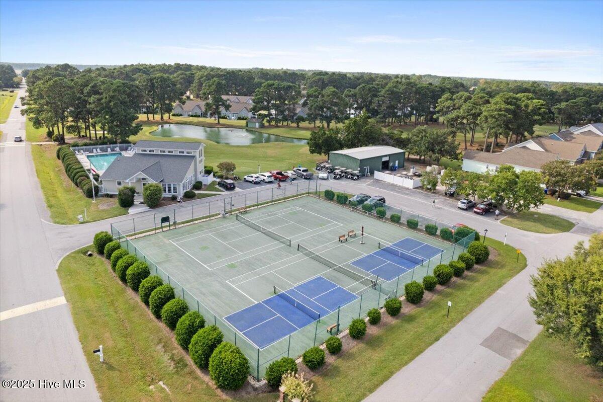 4173 Cambridge Cove Road, Unit 2 Southport, NC 28461 - Photo 56 of 66 Neighborhood pickleball/tennis courts