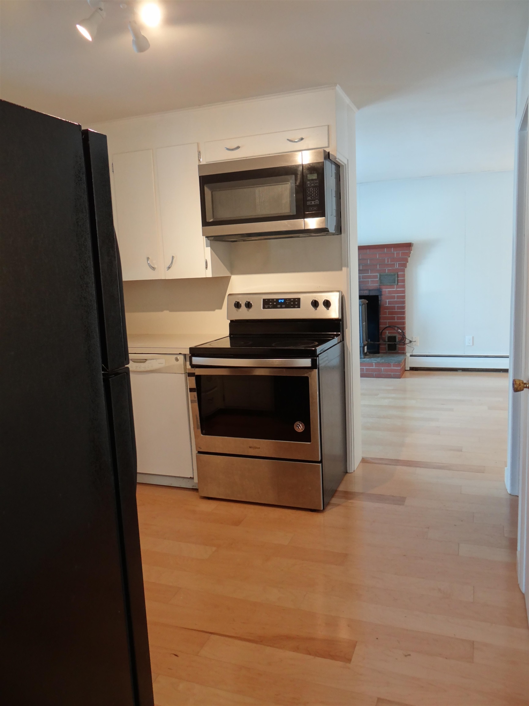 481 Hillside Road Hartford, VT 05059 - Photo 14 of 40