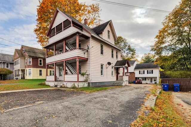 $1,300 | 31 Wolcott Avenue, Unit 2, Torrington, CT 06790